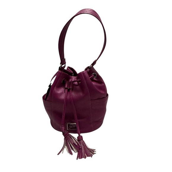 Tignanello Handbags - Tignanello hobo bucket  leather bag